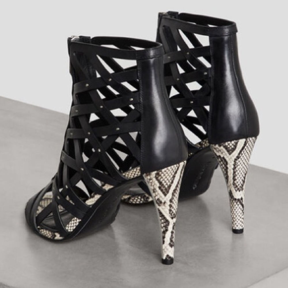 New without box BCBG MAXAZRIA ELENI HEELS! Super sexy & comfortable! - Picture 2 of 3